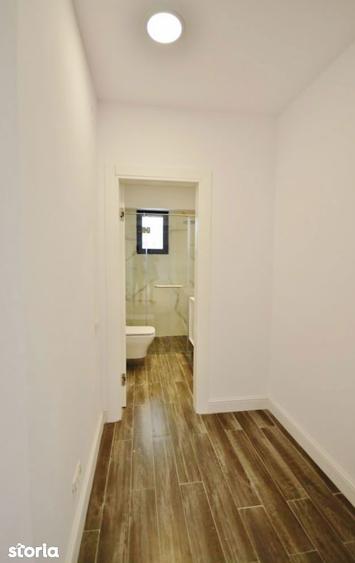 Apartament cu 5 camere în Gara de Nord
