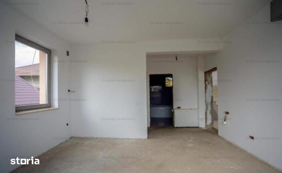 Casă cu 4 camere cu Teren 300 Mp în Central