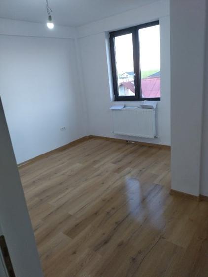 Apartament cu 2 camere decomandat, mobilat în Cumpăna