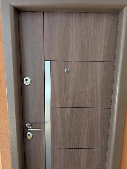 Apartament cu 2 camere semidecomandat în Soarelui