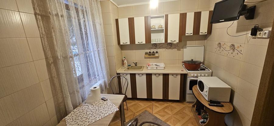 Apartament cu 2 camere semidecomandat în Tomis II