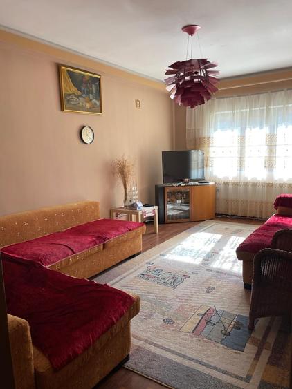 Apartament cu 3 camere, mobilat în Predeal