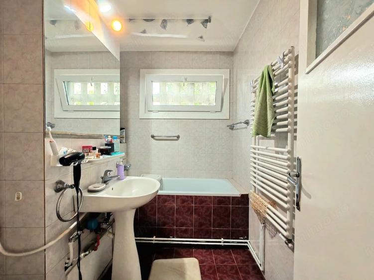 Apartament cu 3 camere semidecomandat în Olimpia-Stadion