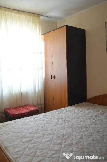 Apartament cu 2 camere decomandat în Telecabinei