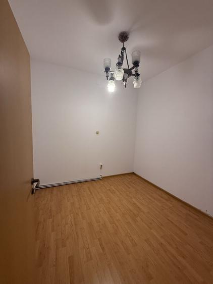 Apartament cu 3 camere decomandat în Mehala