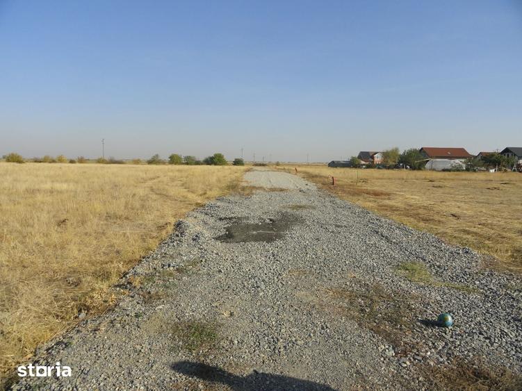 Teren de 479 mp, în Livada