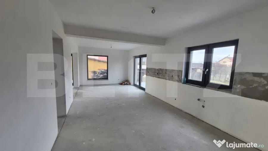 Casă cu 4 camere cu Teren 960 Mp în Lazuri