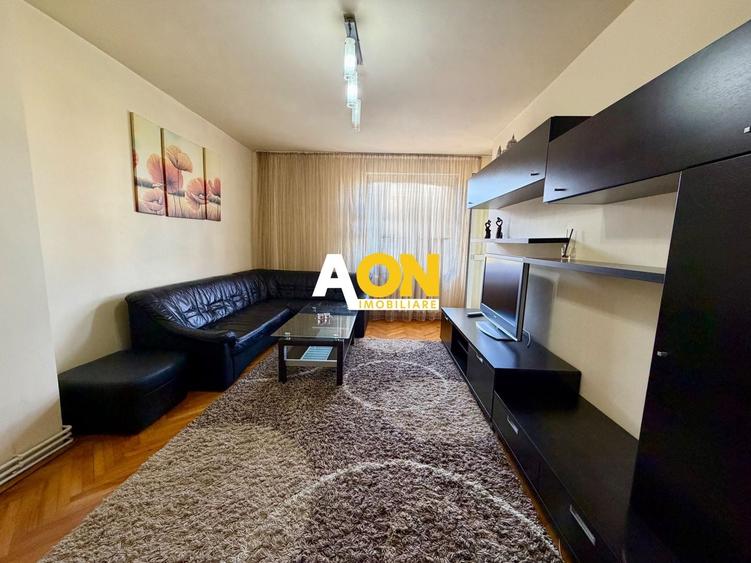 Apartament cu 4 camere decomandat, mobilat în Central