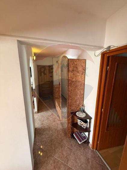Apartament cu 2 camere decomandat în Hotvon