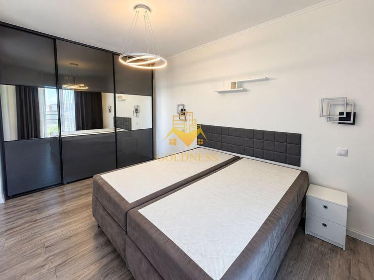 Apartament cu 3 camere semidecomandat, mobilat în Florești