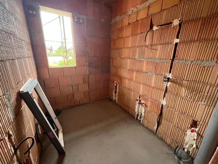 Garsonieră decomandată în Fundeni