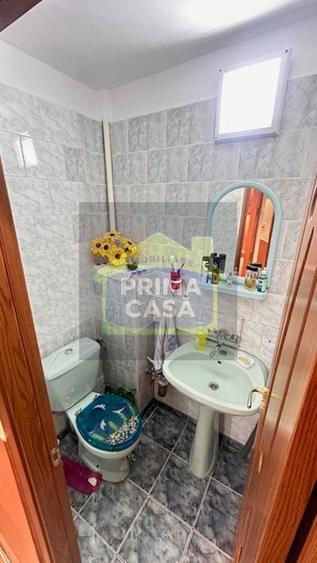 Apartament cu 3 camere decomandat, mobilat în Bogdan Vodă