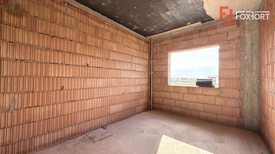 Duplex cu 4 camere cu Canalizare în Moșnița Veche