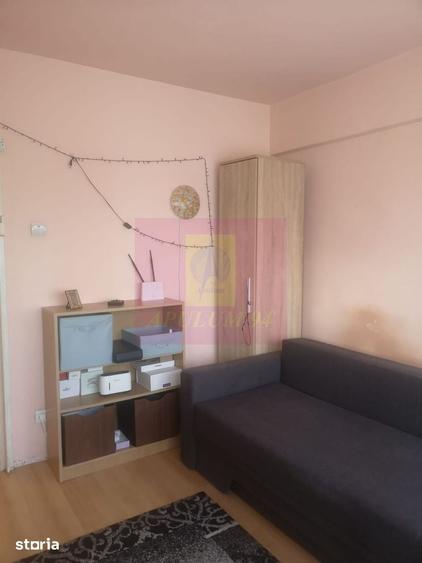 Apartament cu 3 camere decomandat, mobilat în Militari
