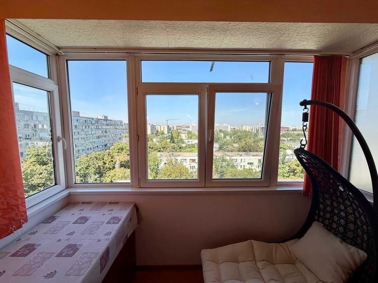 Apartament cu 4 camere decomandat în Drumul Taberei
