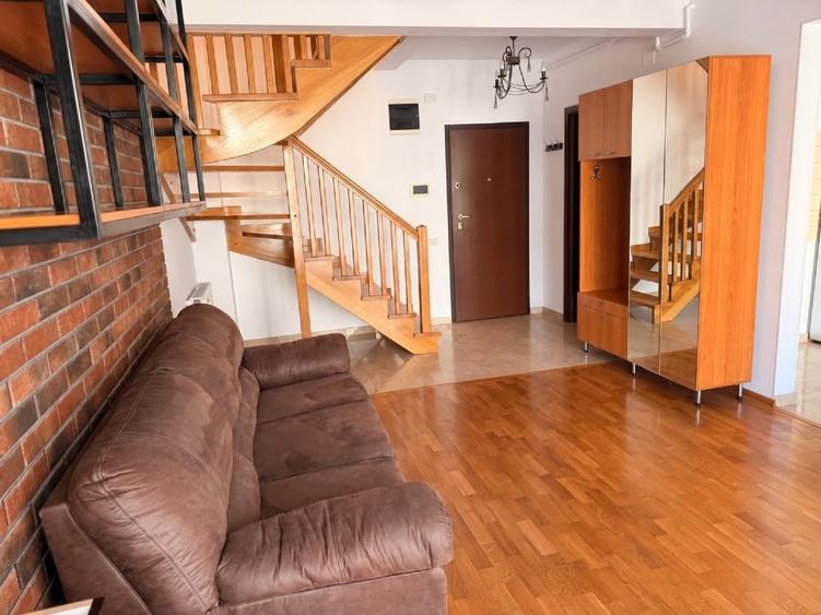 Apartament cu 3 camere decomandat, mobilat în Sisești