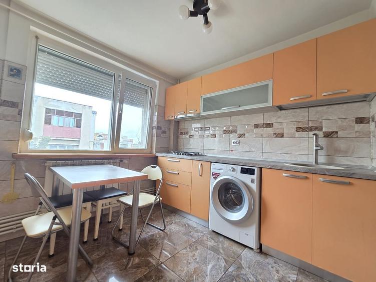 Apartament cu 3 camere în Mazepa 1