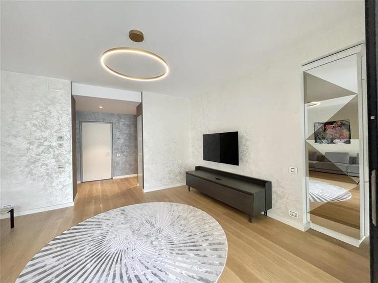 Apartament cu 4 camere decomandat, mobilat în Herăstrău