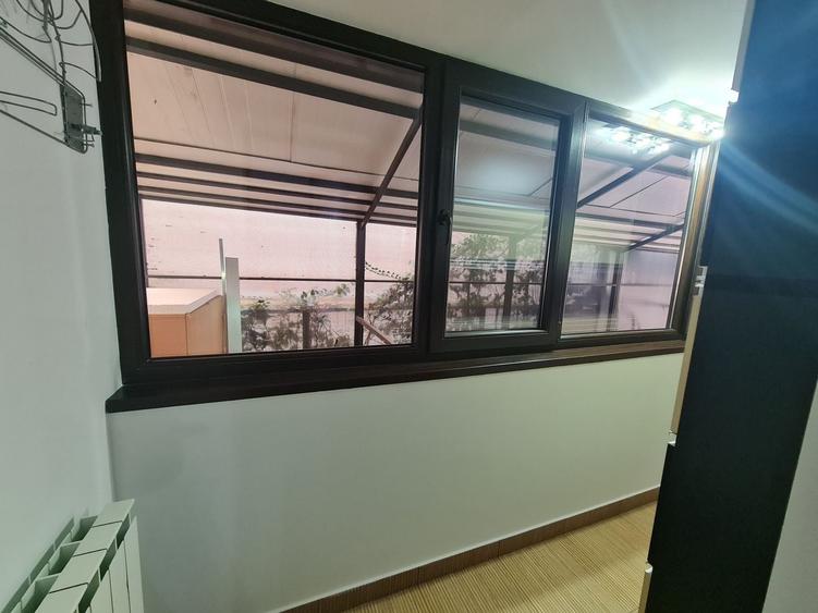 Apartament cu 4 camere decomandat în Herăstrău