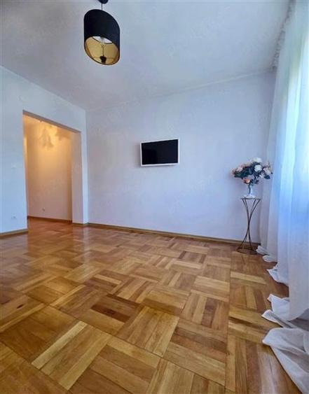 Apartament cu 2 camere decomandat în Aurel Vlaicu