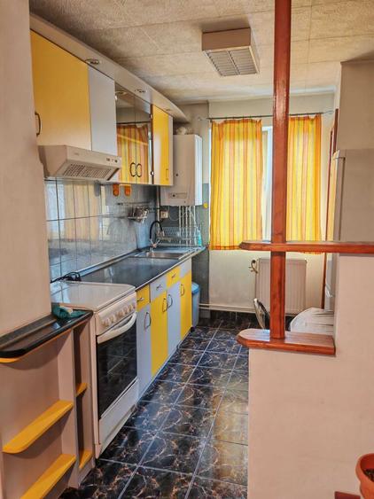 Apartament cu 3 camere decomandat în Dosu Bricii