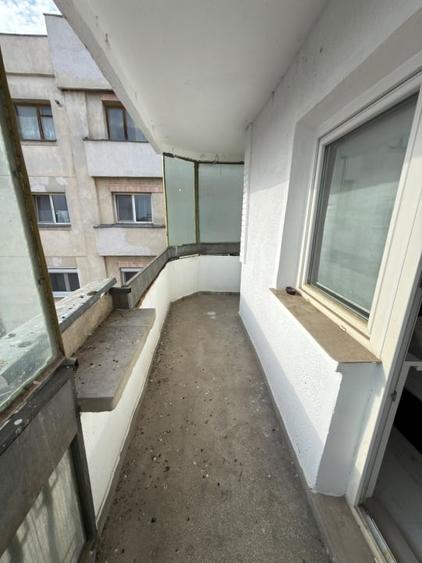 Apartament cu 3 camere decomandat, mobilat în Republicii