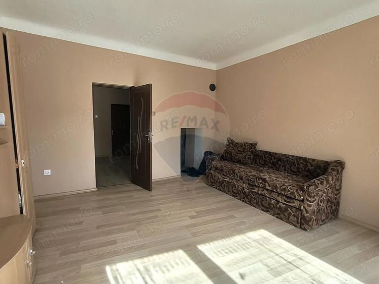 Casă cu 2 camere cu Teren 913 Mp în Șaroș pe Târnave