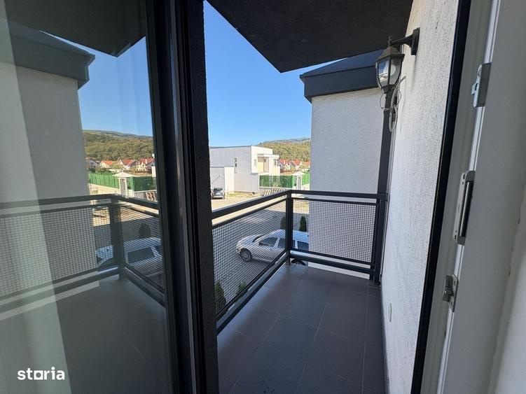 Casă cu 4 camere cu Teren 70 Mp în Central