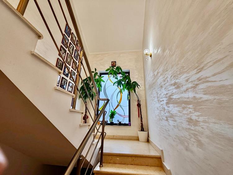 Vila spatioasa de inchiriat 7 camere cu gradina  si terasa spectaculoasa - 18