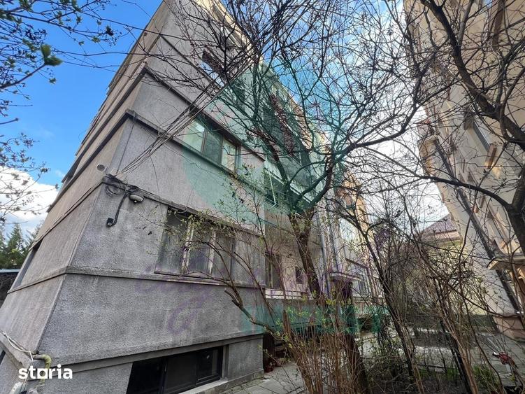 Apartament cu 3 camere în Cotroceni