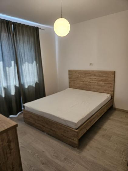 Apartament cu 3 camere în Dumbrăvița