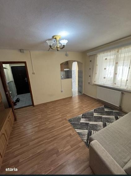 Apartament cu 2 camere, mobilat în Central