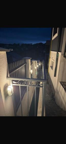 Casă cu 4 camere în Breazu