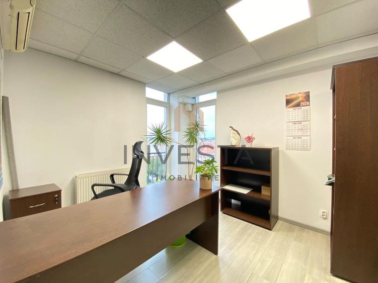 Apartament cu 4 camere decomandat, mobilat în Central