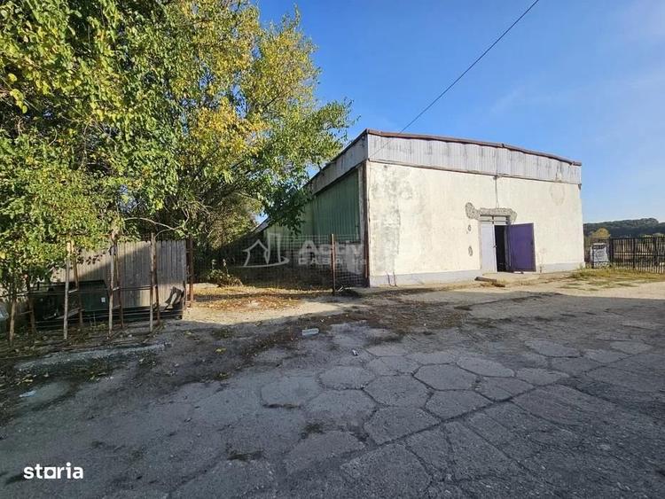 Spațiu comercial, de 1,000 mp, în Central
