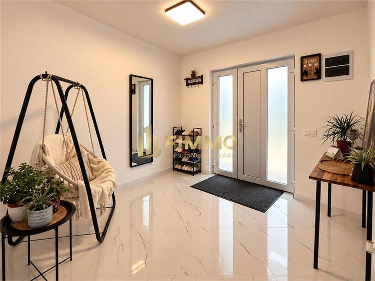 Duplex cu 4 camere cu Teren 300 Mp în Burdujeni