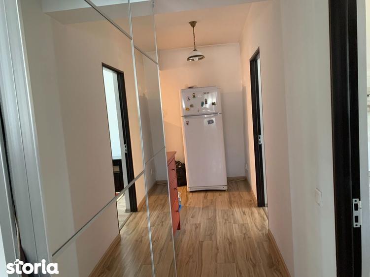 Apartament cu 2 camere decomandat în Central — fotografia 1