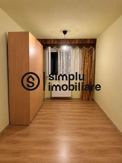Apartament cu 3 camere semidecomandat în Gării