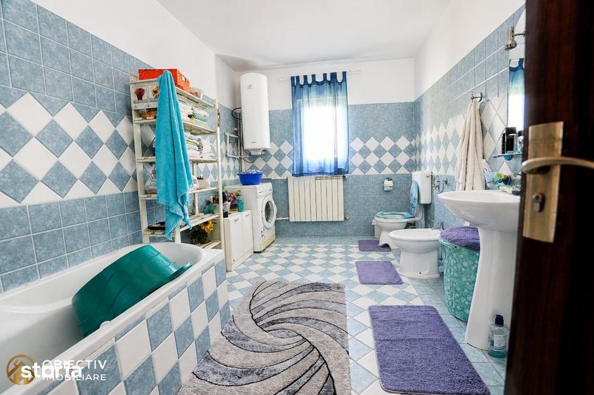 CASA cu teren 1300 mp SLOBOZIA langa orasul ROZNOV - 2