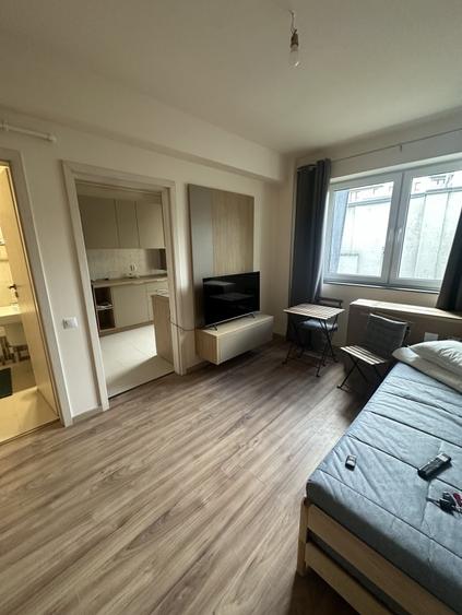 Apartament cu 2 camere semidecomandat, mobilat în Între Lacuri