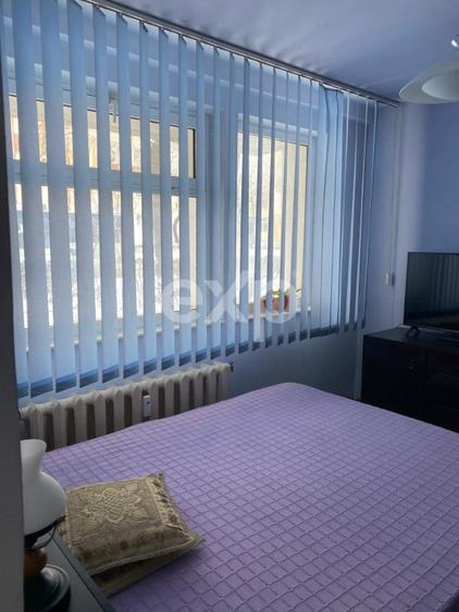 De vanzare apartament 3 camere, parter, zona centrala, Cons - 1