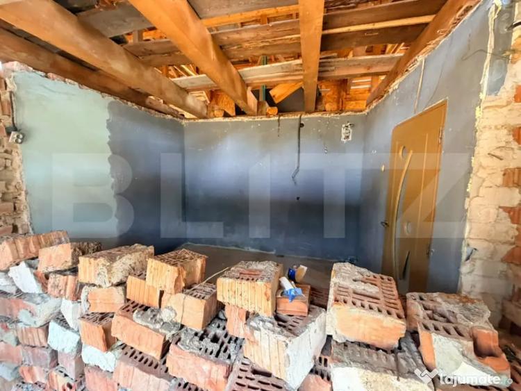 Casă cu 6 camere cu Teren 2000 Mp în Predeluț