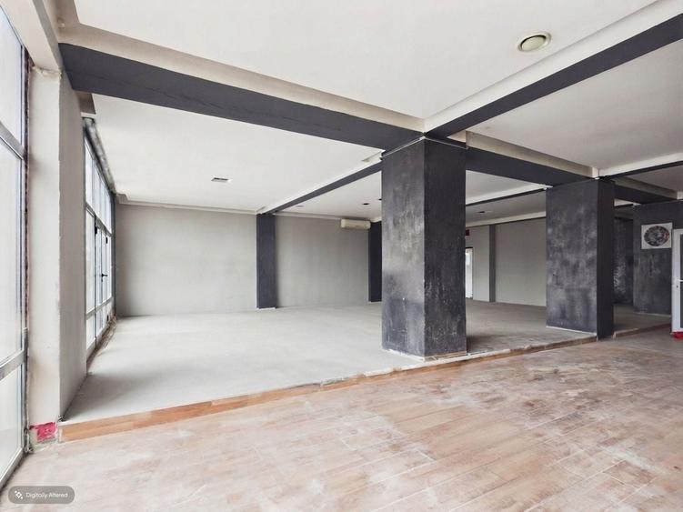 Spațiu comercial, de 191 mp, în Decebal
