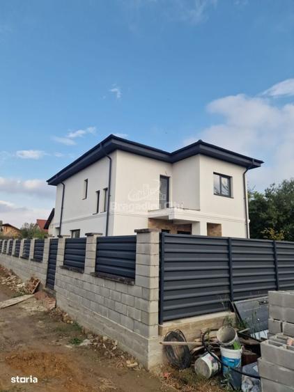 Casă cu 4 camere cu Teren 310 Mp în Central