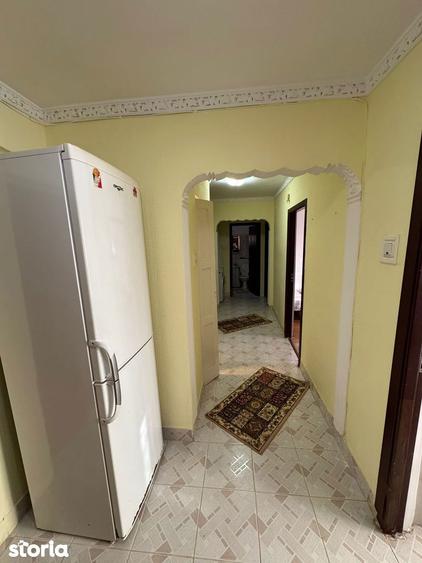 Apartament cu 3 camere decomandat în Sat Vacanță