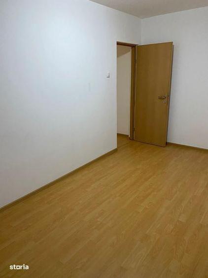 Apartament cu 3 camere, mobilat în Carrefour