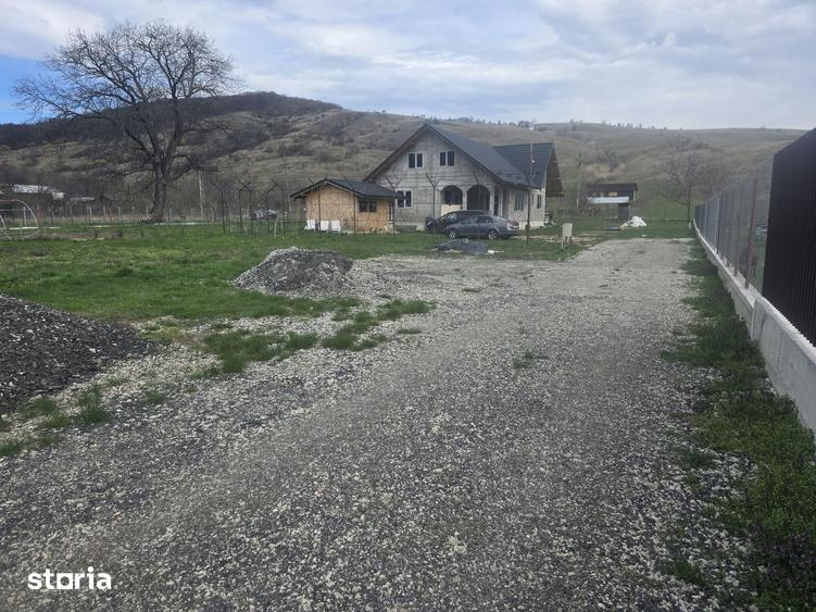 Teren de 650 mp, în Central