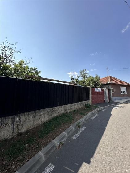 Casă individuală cu 2 camere cu Teren 732 Mp în Episcopia Bihorului
