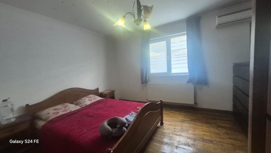 Casă cu 4 camere cu Teren 2000 Mp în Timișești