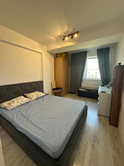 Apartament cu 2 camere decomandat în Titan